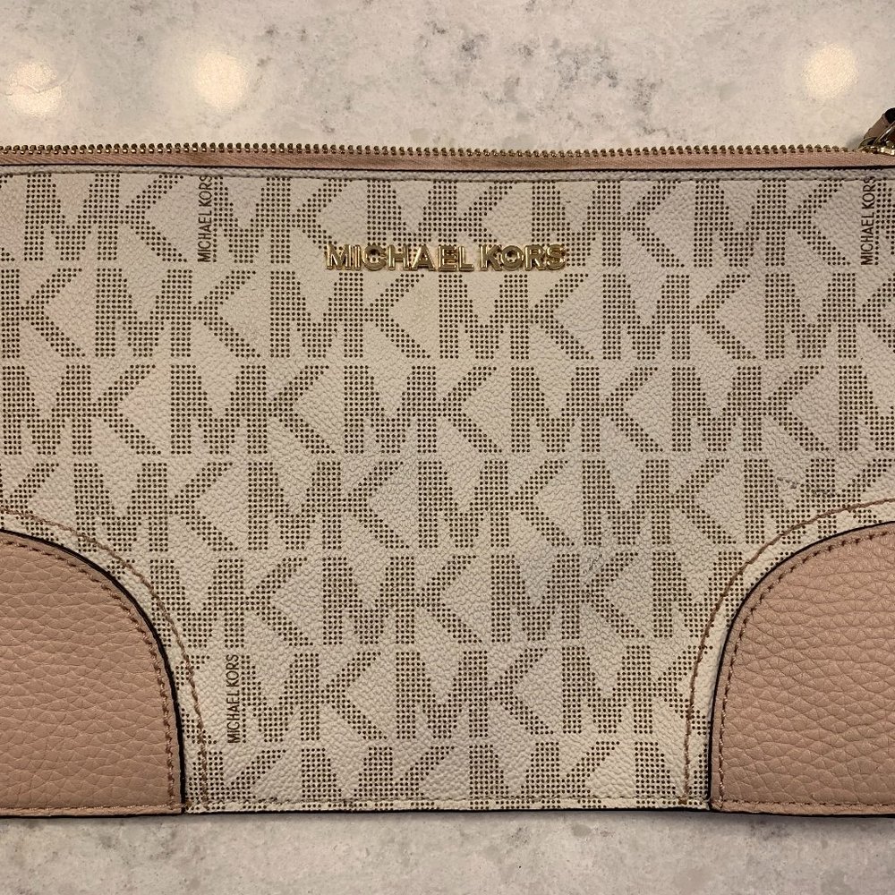 Michael Kors Leather MK Wristlet